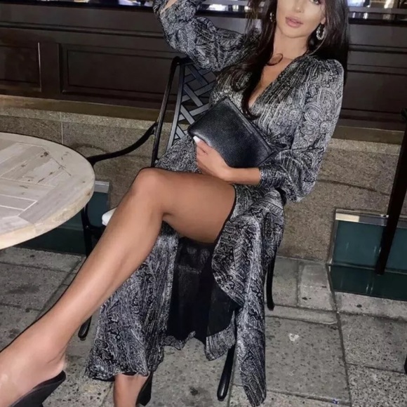 ZARA LONG PRINTED WRAP DRESS - Picture 9 of 12